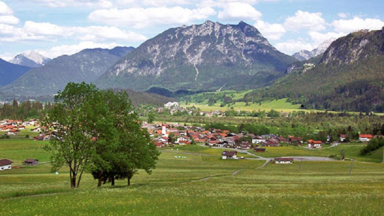 Ferienwohnung Tiroler Auszeit & Whirlpool Hofen ภายนอก รูปภาพ