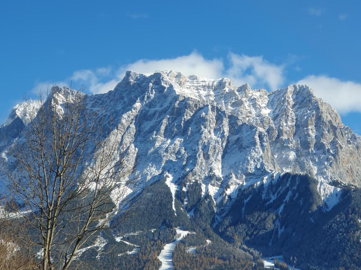 Ferienwohnung Tiroler Auszeit & Whirlpool Hofen ภายนอก รูปภาพ